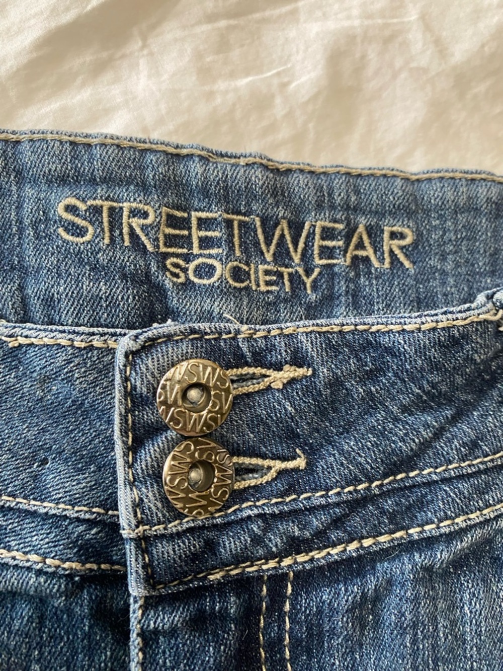 Low Rise Denim Shorts - Picture 3 of 3